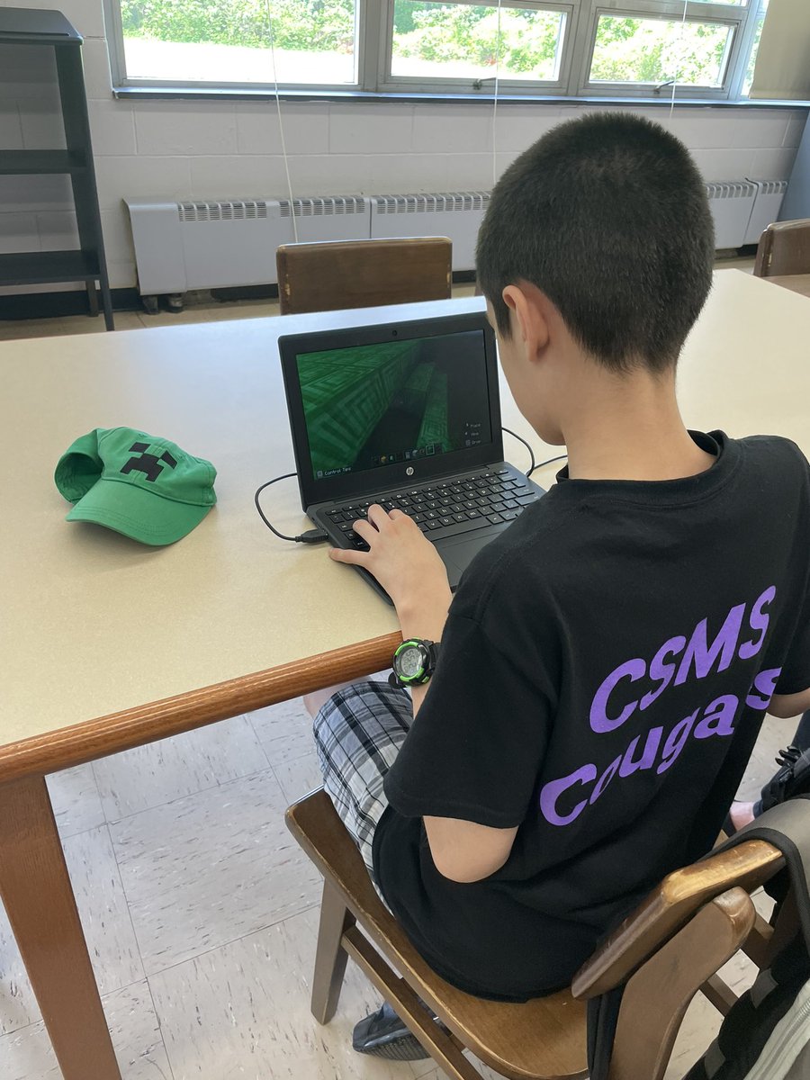 MrYanuzzelli's tweet image. Ending the CSMS Esports season/year with some fun competition #Esports  #EdTechOB