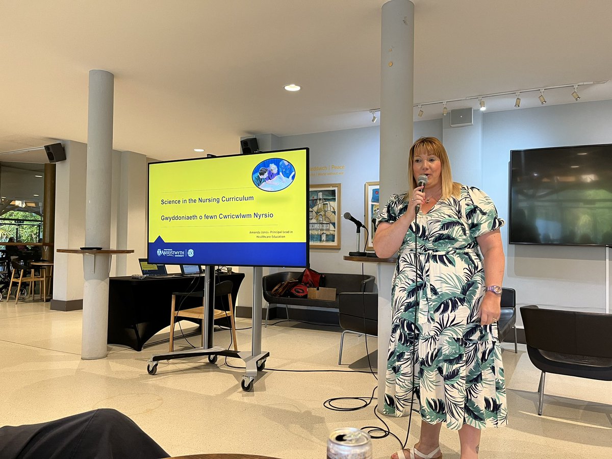 AberSciCaf's tweet photo. This month’s Science Cafe is by @amandajayne1975 and describes just how much science is in the modern nursing curriculum along with the people skills. https://t.co/v3RC7NNHWD