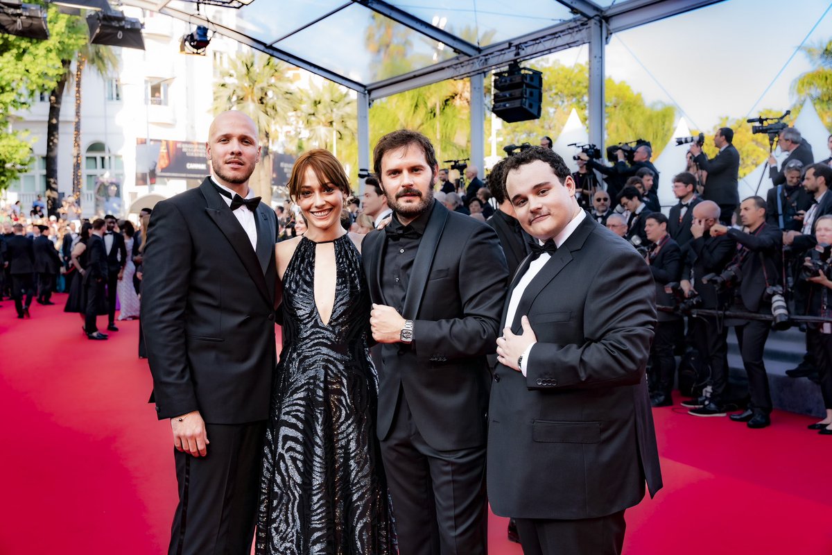 ADAMI - La force des artistes (@adami_artistes) on Twitter photo #TalentsAdami Cinéma 2023 L’équipe du film 𝗠𝗨𝗞𝗕𝗔𝗡𝗚𝗘𝗥 de <a href="/Hug0Becker/">hugo becker</a> 🎬 montent les marches
Alexandre Auvergne, Suzanne Jouannet et Quentin Laclotte Parmentier
📸 Thomas Bartel
#redcarpet #Cannes2023
<a href="/Festival_Cannes/">Festival de Cannes</a> <a href="/lascary_dacp/">Laurence Lascary</a> <a href="/DACP_/">DACP</a> #TalentsAdami Cinéma 2023 L’équipe du film 𝗠𝗨𝗞𝗕𝗔𝗡𝗚𝗘𝗥 de <a href="/Hug0Becker/">hugo becker</a> 🎬 montent les marches
Alexandre Auvergne, Suzanne Jouannet et Quentin Laclotte Parmentier
📸 Thomas Bartel
#redcarpet #Cannes2023
<a href="/Festival_Cannes/">Festival de Cannes</a> <a href="/lascary_dacp/">Laurence Lascary</a> <a href="/DACP_/">DACP</a>