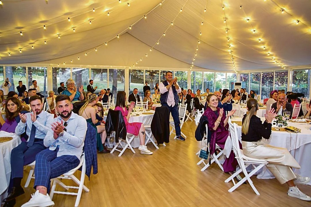 LaRegion's tweet photo. 📷 GALERÍA | Brais y Cata se dan el "sí quiero" en su boda en Ourense

🔗 Haz clic en el siguiente enlace para no perderte las mejores fotos: https://t.co/rb45fHJtFX https://t.co/zIt9grF0DG