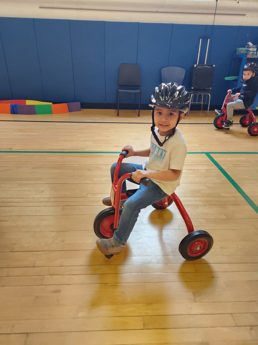 Trying out our new bikes today <a href="/Lyncourt_UFSD/">Lyncourt UFSD</a> in UPK3 #tigerpride