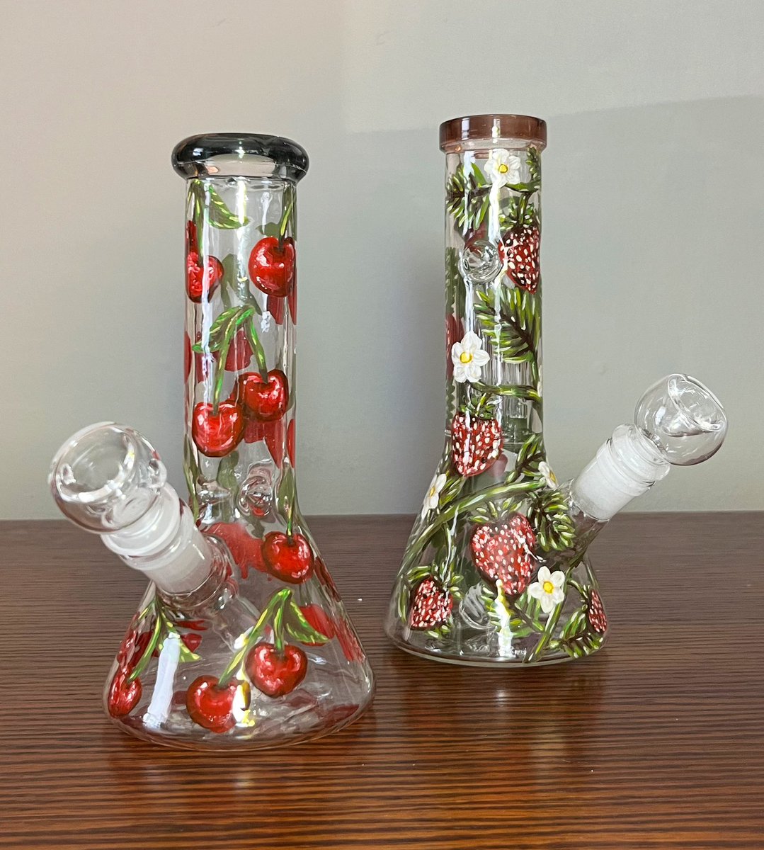 All bongs on my site are now at least $35 off!! 🍓✨🍒