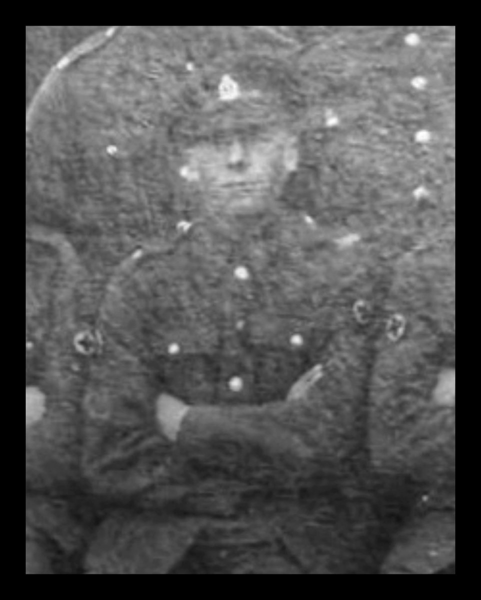 For #WarGravesWeek I'd like you to remember my great uncle, Herbert Crook, RAMC. He was just a kid, has no known grave, but is remembered by @CWGC on the Basra Memorial, Iraq. 1/2.