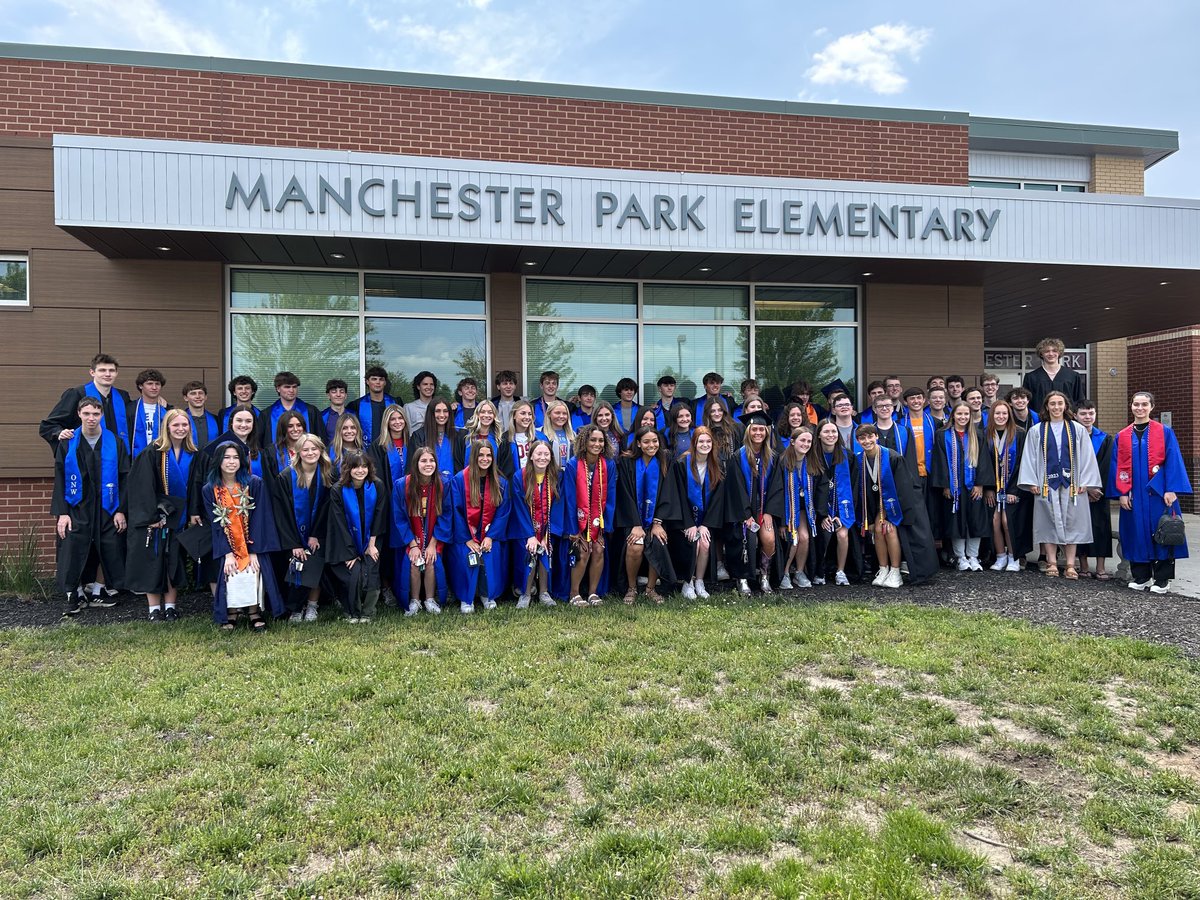 MPTimberwolves's tweet photo. Graduating class of 2023 former Timberwolves came back to where it all started today! 💜🎓💜🎓 #mpconfident #opsfortheirfuture ⁦@olatheschools⁩ ⁦@PRT_Huskies⁩ ⁦@OlatheEastHawks⁩ ⁦@ChrisZuck⁩ ⁦@JayNovacek84⁩ ⁦@JasonHermanON⁩ ⁦⁦ https://t.co/lTXzjPfwP8