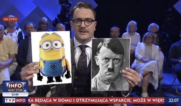 Arbuziasty1's tweet photo. Poseł @lukaszmejza w @tvp_info przedstawia zdjęcia swoich rodziców 🤭

Bo przecież podobieństwo bezsprzeczne 🤩 https://t.co/60wPSj5jYM