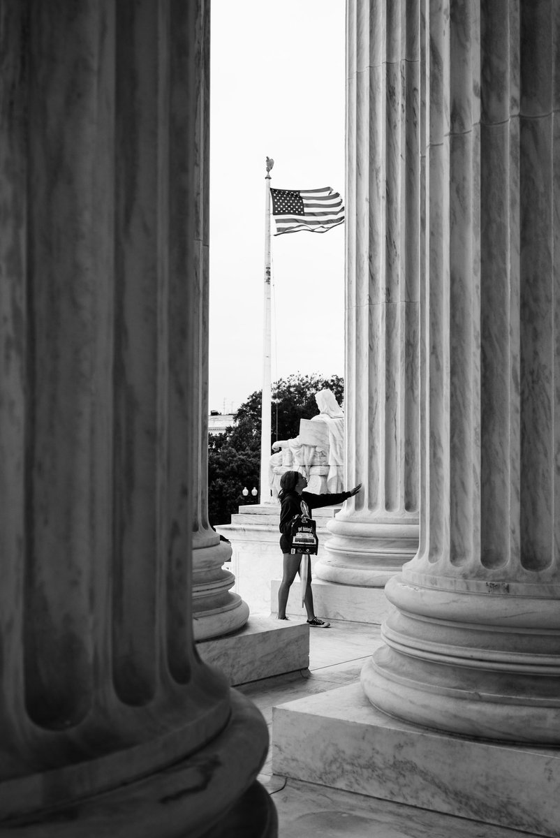 Justice
.
. 
.
.
#torontophotographer #streetphotography #fineartstreetphotography #photography #city #urban #person #downtown #light_and_shadow #washingtondcphotography #washingtondc #supremecourt #raw_street #raw_community #raw_people #raw_bnw #verotography #verostreet…
