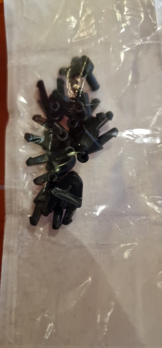 DomThePig's tweet photo. Thank you @PlaymobilUK you're my heroes. The boy broke the tow hitch on his truck and horse trailer. Spare ones. To be had at 15 pence each. Posted out very quickly. #realcustomerservice 1 happy boy and less plastic waste in landfill. https://t.co/sHJHNhKUux