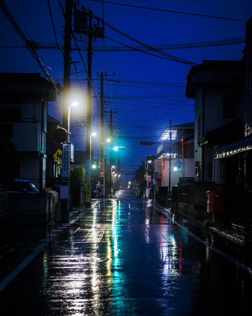 定点観測
2023.05.23 04:13:07~

#雑景 #額装のない写真展 #photography #coregraphy #streetphotography #street #snap #StreetStyle #写真好きな人と繋がりたい #写真で奏でる私の世界 #写真で伝えたい私の世界 #ファインダー越しの私の世界 #キリトリセカイ #Japan