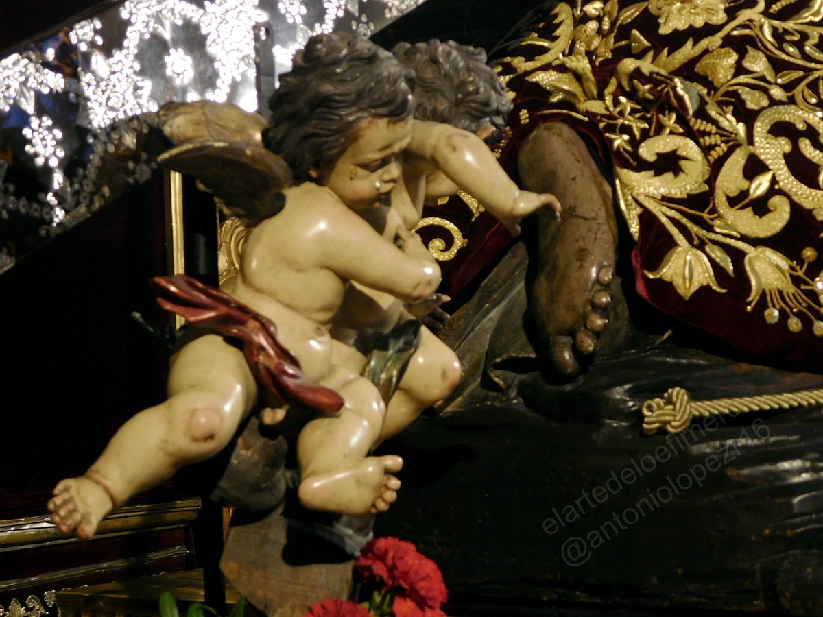 ... esos angelitos traviesos..
Bendito veneno
<a href="/LasPenas_/">Hdad. de Las Penas</a> 
#Lunes #BuenasNoches
