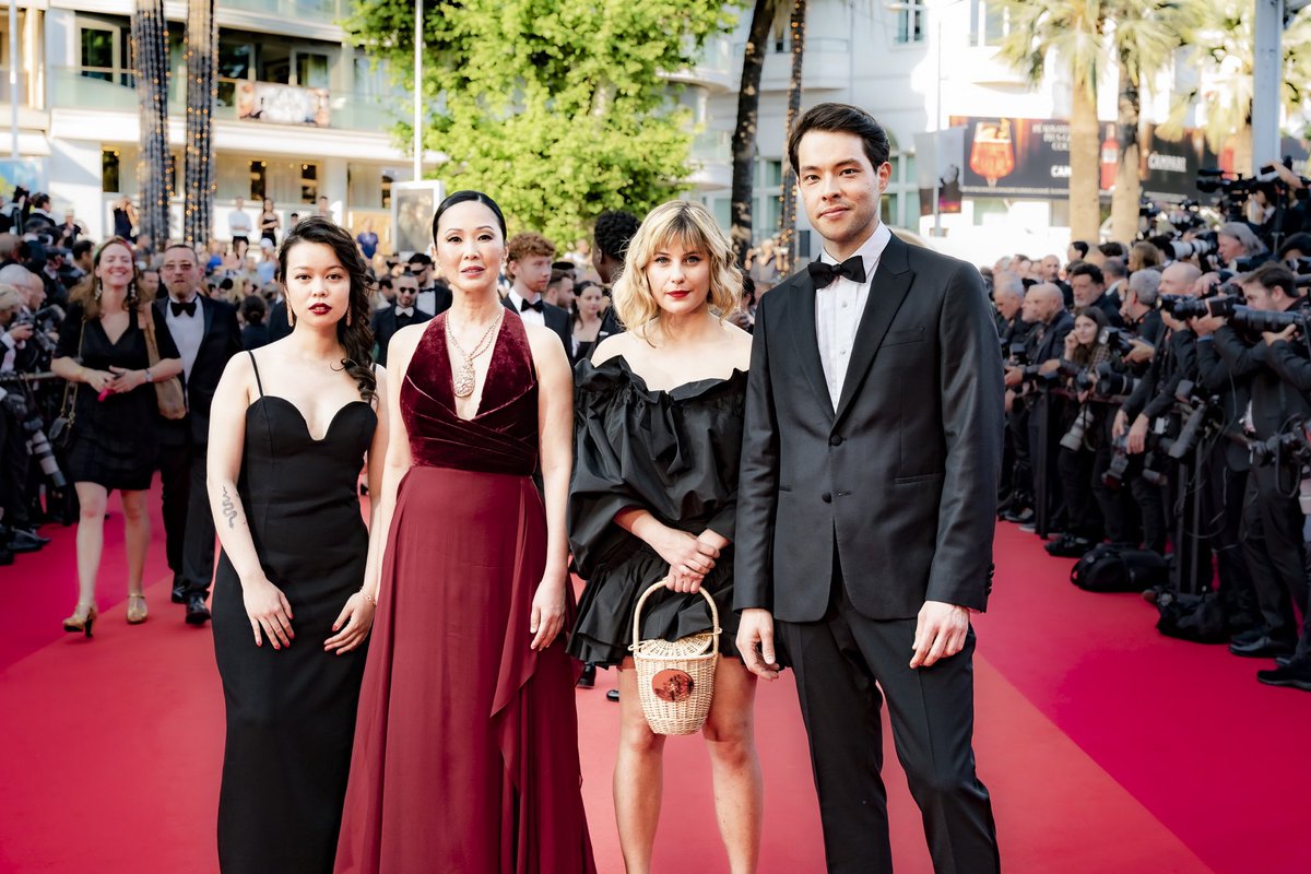 ADAMI - La force des artistes (@adami_artistes) on Twitter photo #TalentsAdami Cinéma 2023
L’équipe du film 𝗡𝗢𝗦 𝗨𝗥𝗚𝗘𝗡𝗖𝗘𝗦 de <a href="/LinhDan_Pham/">Linh-Dan Pham</a> montent les marches
Avec Roxane Bret, Pauline Nuez et Quentin Raymond
📸 Thomas Bartel
#redcarpet #Cannes2023
<a href="/Festival_Cannes/">Festival de Cannes</a> <a href="/lascary_dacp/">Laurence Lascary</a> <a href="/DACP_/">DACP</a> #TalentsAdami Cinéma 2023
L’équipe du film 𝗡𝗢𝗦 𝗨𝗥𝗚𝗘𝗡𝗖𝗘𝗦 de <a href="/LinhDan_Pham/">Linh-Dan Pham</a> montent les marches
Avec Roxane Bret, Pauline Nuez et Quentin Raymond
📸 Thomas Bartel
#redcarpet #Cannes2023
<a href="/Festival_Cannes/">Festival de Cannes</a> <a href="/lascary_dacp/">Laurence Lascary</a> <a href="/DACP_/">DACP</a>