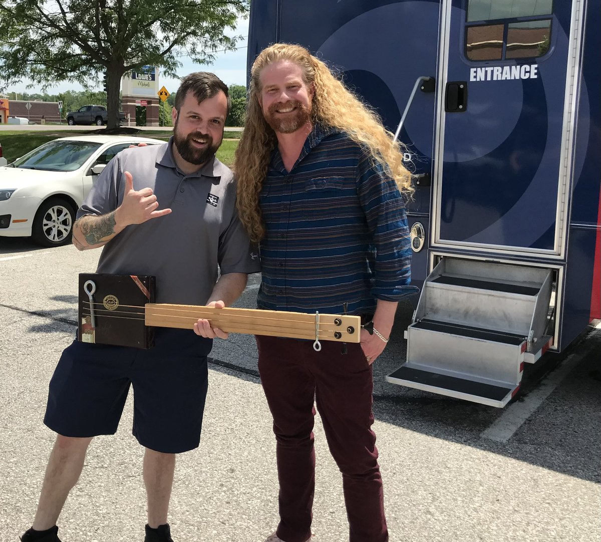 1057thePoint's tweet photo. The first @impactlifeblood Drive of the year is currently underway at @firstcommunity Credit Union Chesterfield with @KingScottRules of The @RizzShow! Thanks to all who have donated! https://t.co/oSYJPyv9sW
