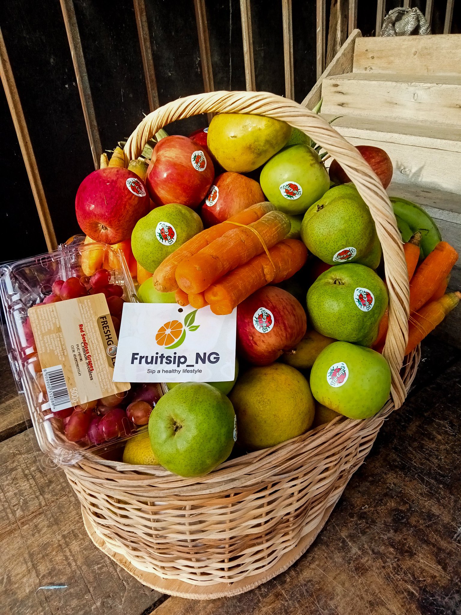 FRUIT HAMPER IN LAGOS on Twitter I SELL FRUIT/GROCERY