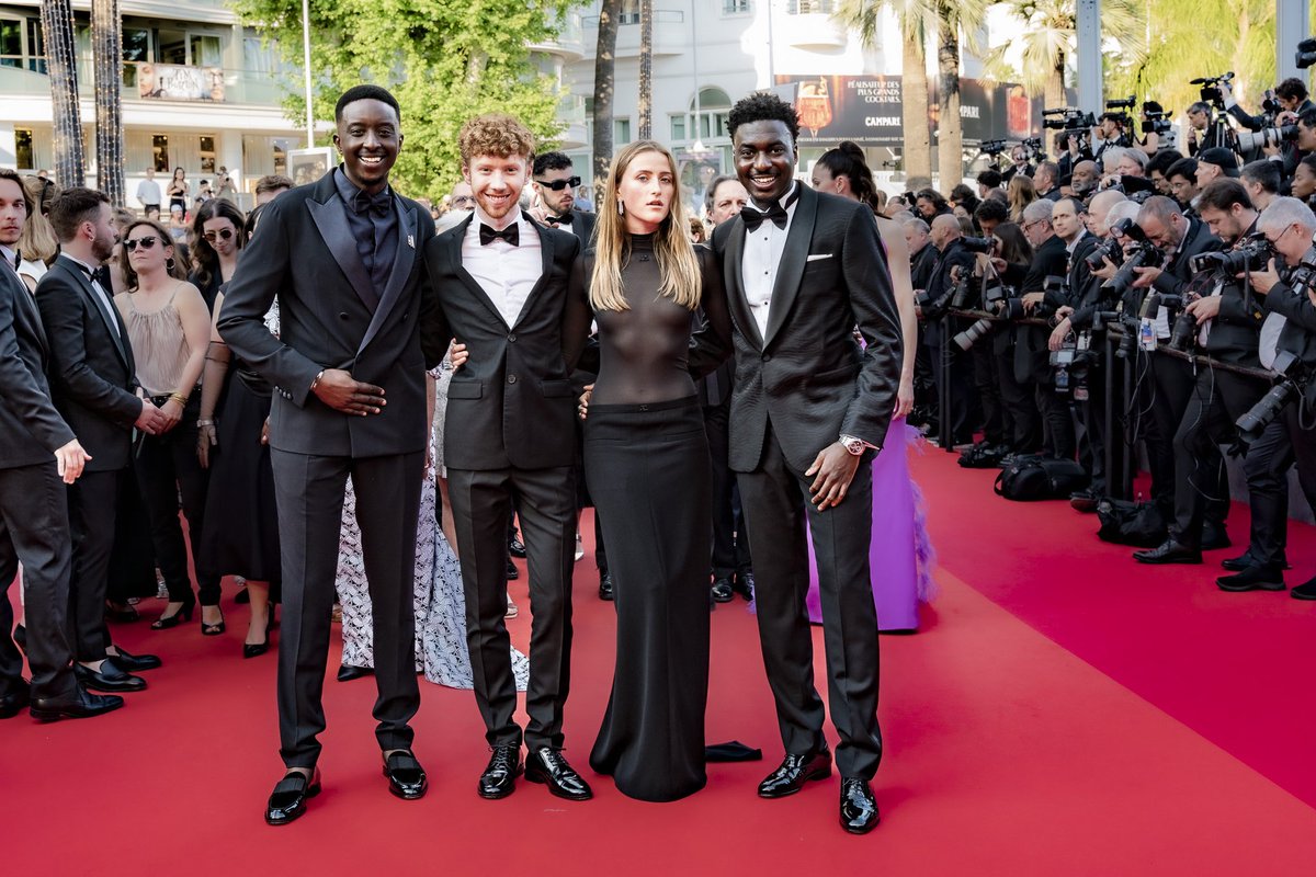 ADAMI - La force des artistes (@adami_artistes) on Twitter photo #TalentsAdami Cinéma 2023
L’équipe du film 𝗝𝗔𝗖𝗞𝗣𝗢𝗧 de Ahmed Syllal montent les marches !
Avec Isma Kebe, Tom Menanteau et Chine Thybaud
📸 Thomas Bartel
#redcarpet #Cannes2023
<a href="/Festival_Cannes/">Festival de Cannes</a> <a href="/lascary_dacp/">Laurence Lascary</a> <a href="/DACP_/">DACP</a> #TalentsAdami Cinéma 2023
L’équipe du film 𝗝𝗔𝗖𝗞𝗣𝗢𝗧 de Ahmed Syllal montent les marches !
Avec Isma Kebe, Tom Menanteau et Chine Thybaud
📸 Thomas Bartel
#redcarpet #Cannes2023
<a href="/Festival_Cannes/">Festival de Cannes</a> <a href="/lascary_dacp/">Laurence Lascary</a> <a href="/DACP_/">DACP</a>