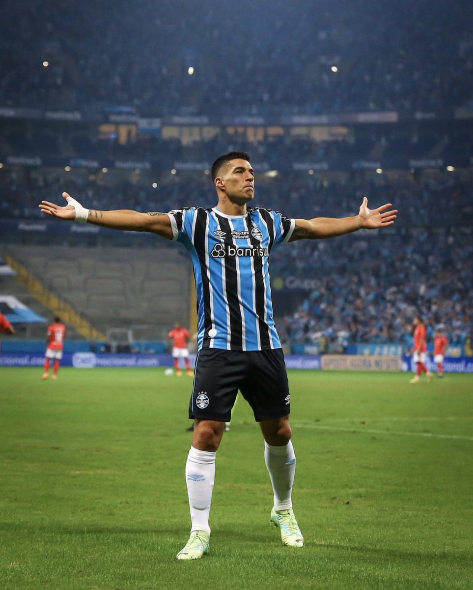 pedro19O3's tweet photo. Essa foto ficou TÃO FODA, né. Puta que pariu. https://t.co/3ijJ5ZGd61