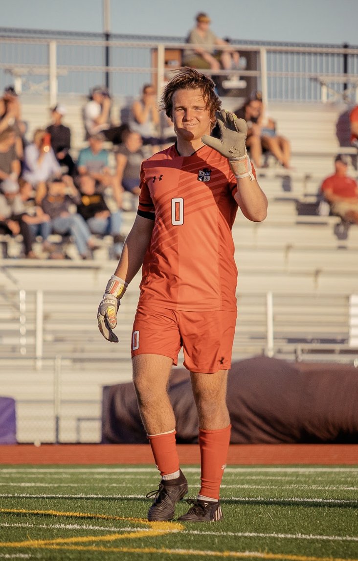 LSE_BoysSoccer's tweet photo. Huge congratulations to our (4) HAC All-Conference selections:

Senior GK @DrewArehart - 134 Saves, 5 Clean Sheets
Junior FWD/MID @MadduxMaly - 6 Goals, 7 Assists
Junior DEF @GavinMonzon_17 - 5 Clean Sheets
Junior MID/FWD @ImmanuelWayoro - 13 Goals, 5 Assists https://t.co/CjyN2kfWpX