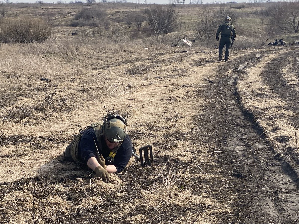 Gia_Santos_'s tweet image. A series of photos I took of @officialSOLI EOD team of deminers in the Kharkiv region March-April 2023. 

#demining #EOD #Kharkiv #UkraineRussiawar