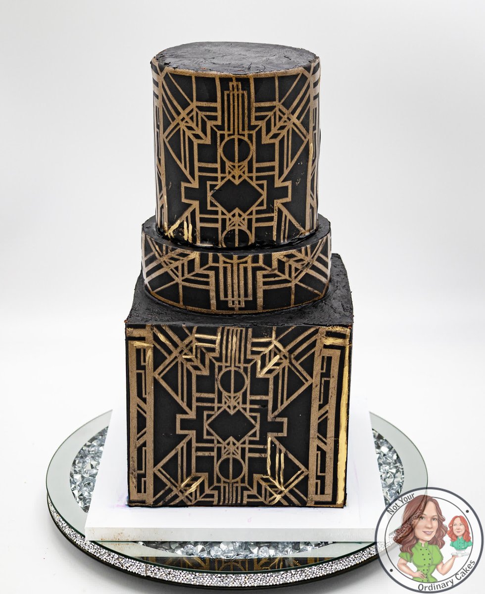 Stylish Art Deco 3-tier cake.  
 nyocakes.com/contact-us
#HoustonBakeryLife #bespoke #bakery #cake #notyourordinarycakes #nyocakes #sweetcake #weddingcake #amazingcakes #houstoncakes #cakeoftheday #mygalveston #bridesofhouston #houstonbrides  #artdeco #louissullivan