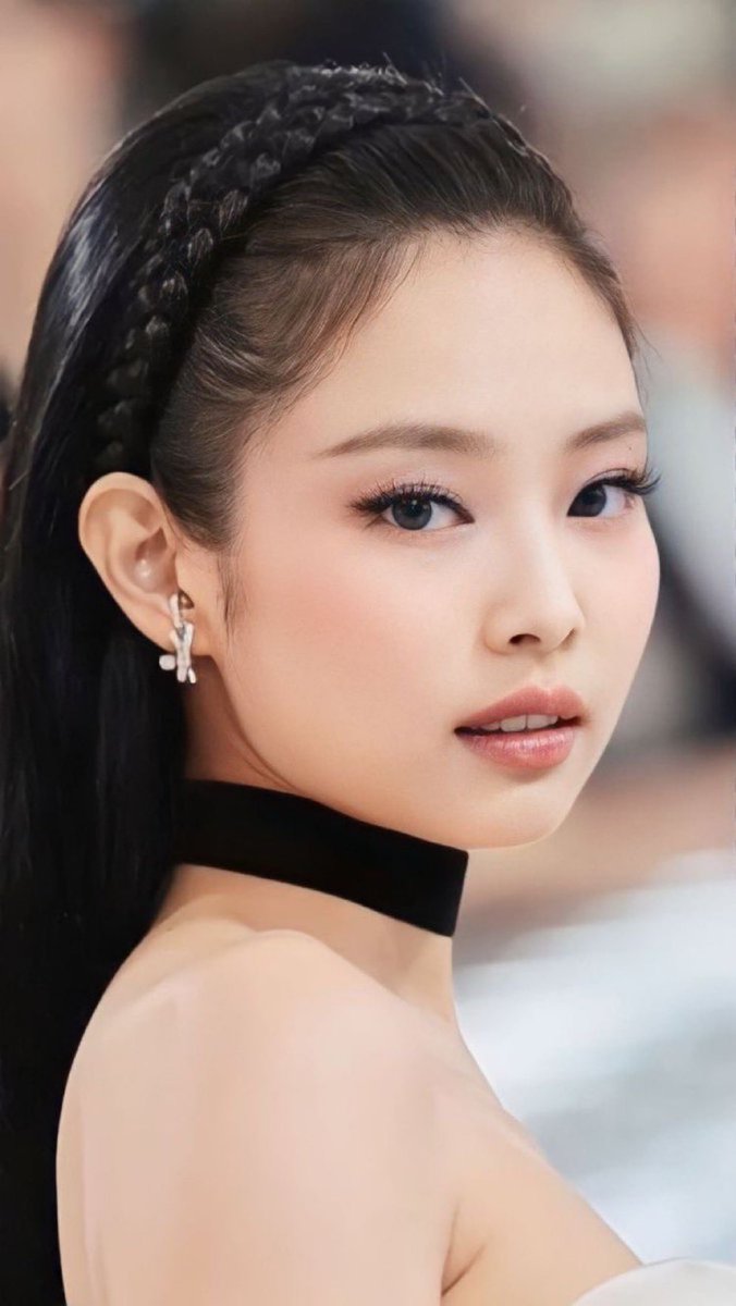 There's gonna be a new face in the acting industry, JENNIE RUBY JANE is coming for us

JENNIE MET GALA
#JENNIEatMETGala