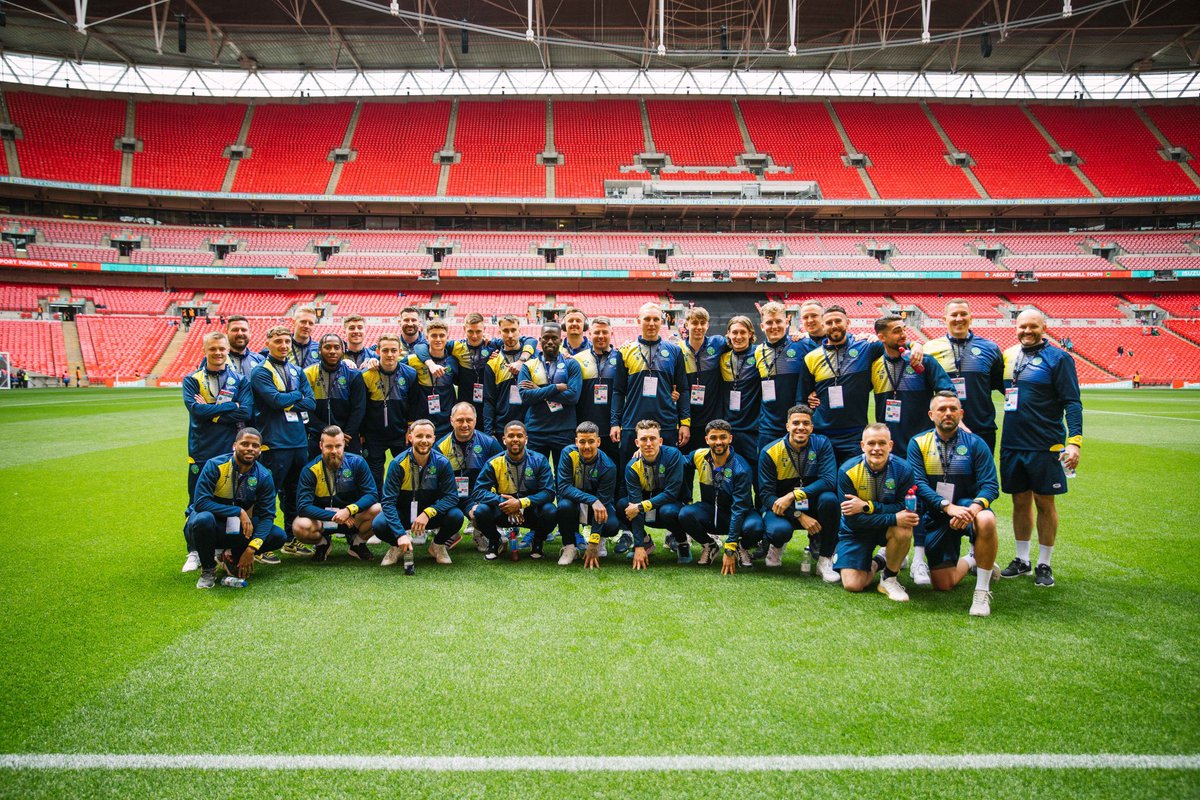What a way to end my time here in England. 

Truly a year I will never forget. 

I want to thank <a href="/AscotUnitedFC/">Ascot United FC</a> &amp; especially <a href="/jamietompkins4/">JT</a> for trusting in me and allowing me to be apart of this incredible season. A chapter is closed but the memories will last forever. #Yellas💛