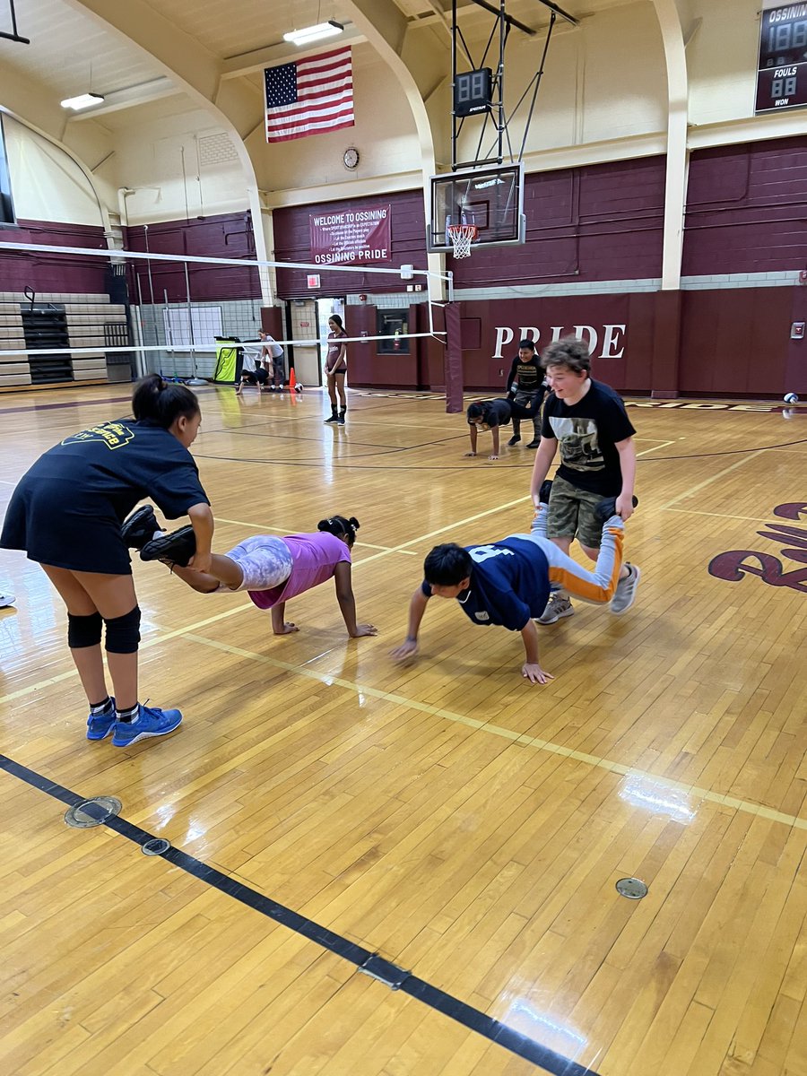 Pictures from another successful Ossining Volleyball Youth Clinic. We hope to plan some more clinics to educate our youngsters! 🏐❤️
@MrHerrera_AD @OssiningSchools @OssiningSup @OSSATHLETICS
