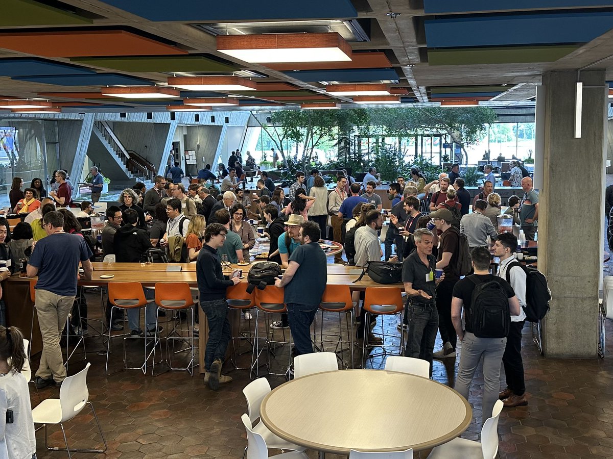 DUNEScience's tweet image. It’s DUNE collaboration week! 
Plenary talks, updates and of course coffee, the fuel of physics. ☕️💻
#dunescience #internationalcollaboration #collabweek #neutrinos