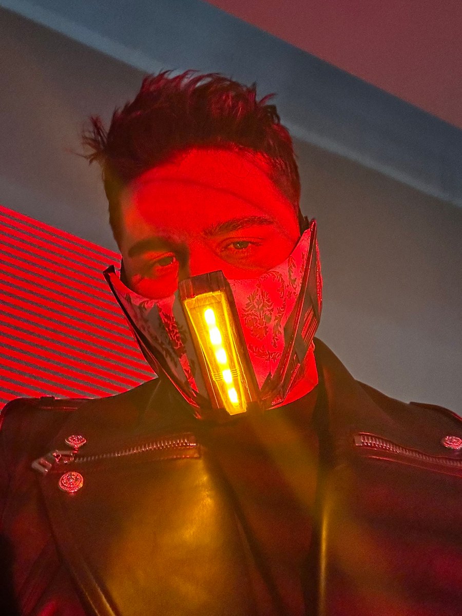 I'm ready to paint the whole world red ❤️  RED LIES TOMORROW serhatdurmus.lnk.to/RedLiesAlbum