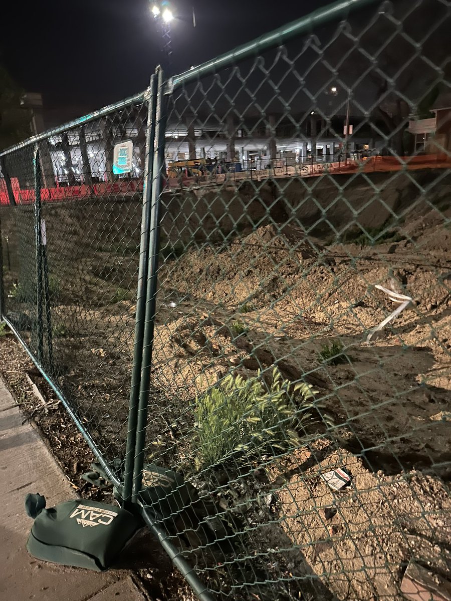 Hello <a href="/parksandrec/">Parks and Recreation</a> I believe I found a new pit. Re-boot of the show perhaps?