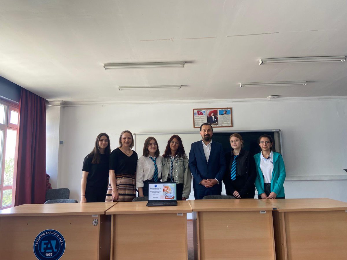 kolej1955's tweet photo. Bu yıl 30. su düzenlenen Dr İbrahim
Arıkan MEF Eğitim Kurumları Araştırma Projeleri Yarışmasında öğrencilerimiz Edagül Yanbakan ve İlkyaz Bağlan'ın Biyoloji öğretmenimiz Tuba Tuncel danışmanlığında hazırlamış olduğu Biyoloji projesi sergilenmeye değer görüldü. Başarılar diliyoruz https://t.co/5HratlQmJz