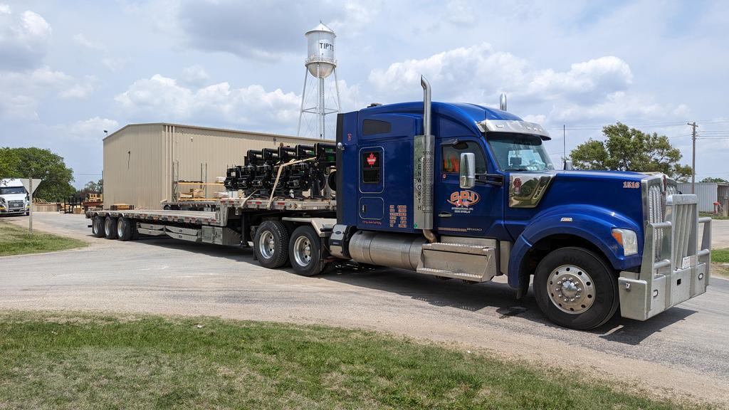 TruckinEh's tweet image. Brokered loads are always a wild card...
I bounced the scenario off a good friend and I'm going to camp out and look for more freight.
It's a gamble cuz it could cost me a couple extra days but I could also double my money going north. 
Trucking is not for the faint of heart.