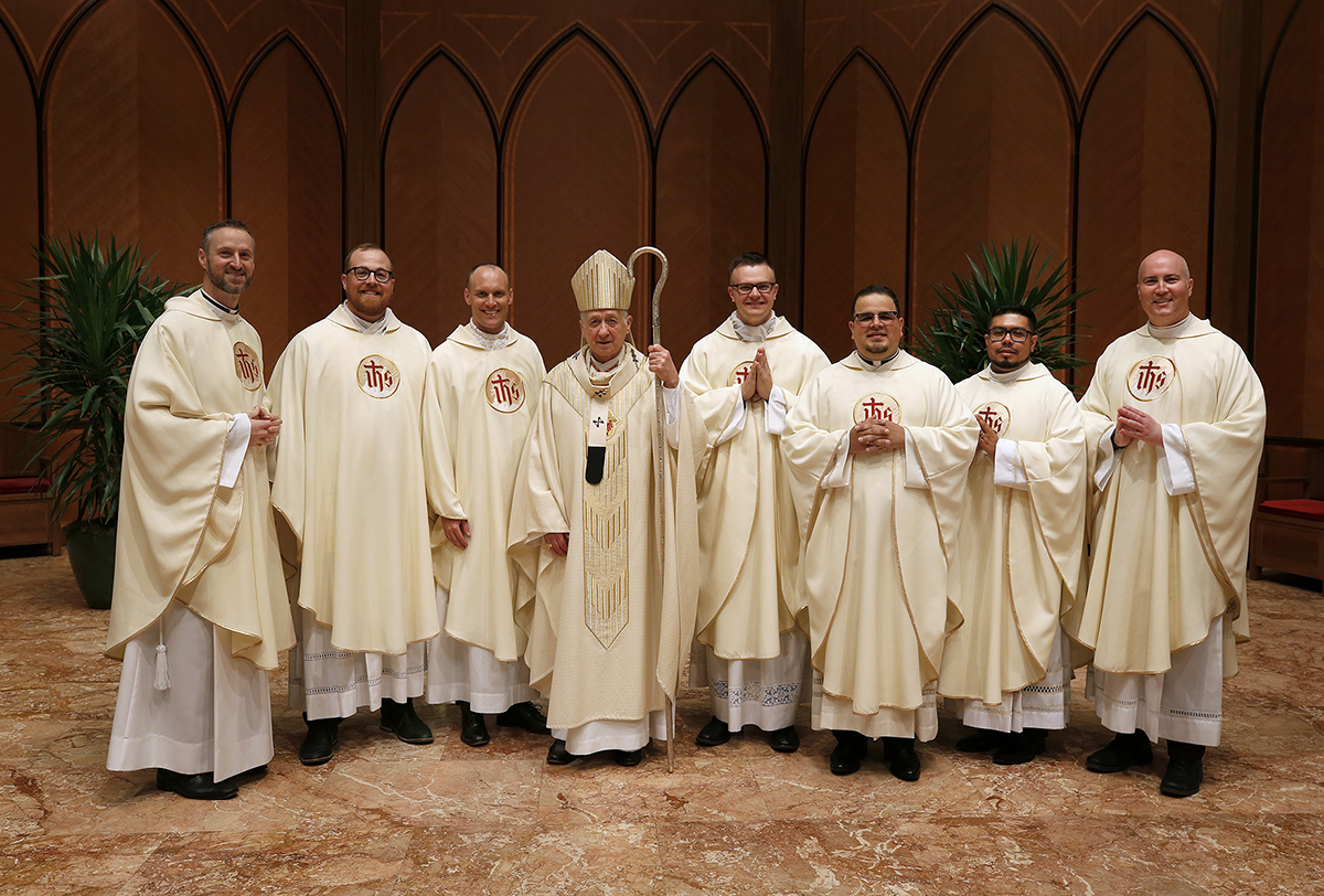 MundeleinSem's tweet image. Congratulations to the men from the  Archdiocese of Chicago on becoming ordained priests! Join us in praying for each of them as they begin their ministry! More photos to come as we receive them.