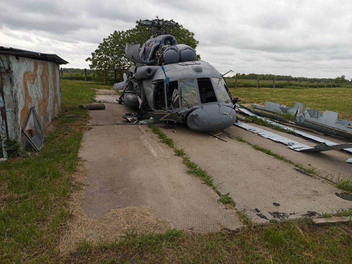 Published today. 
Destroyed 🇷🇺 Mi-8MTV-5 helicopter. 
Wreck is moved on airfield, so the loss is not from today. Crew probably survived, given good condition of the cabin. 
h/t: <a href="/LotA_IL/">LotA</a> and <a href="/magictouch190/">Alex</a> for help with IDs