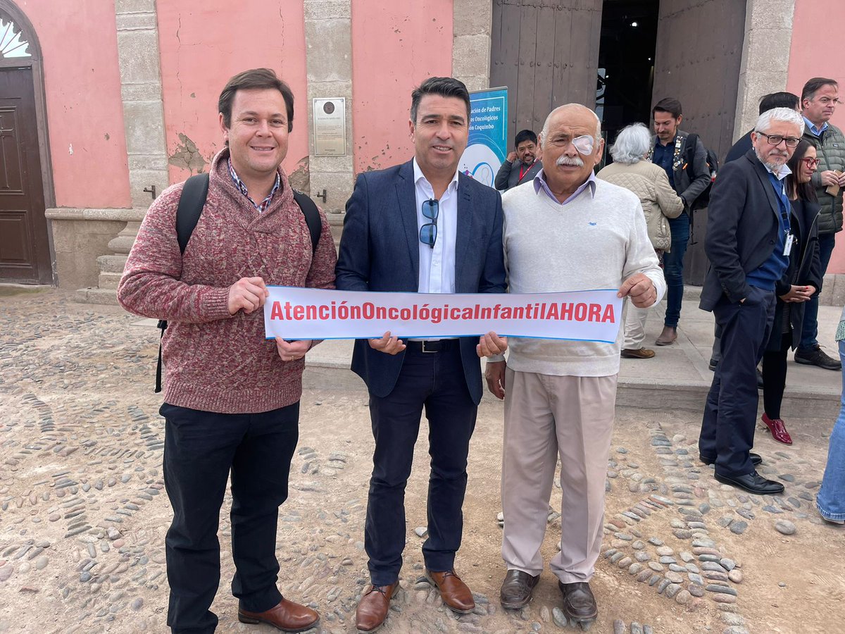 cerondanelli's tweet photo. La atención oncológica infantil Integral en la región es un desafío que nos convoca a todos, esperamos que en la visita del subse de salud a la región quede plasmado formalmente. Desde el @CORECoquimbo pediremos modificación en torno al programa de becas para especialistas https://t.co/JQR1QDs4Ct