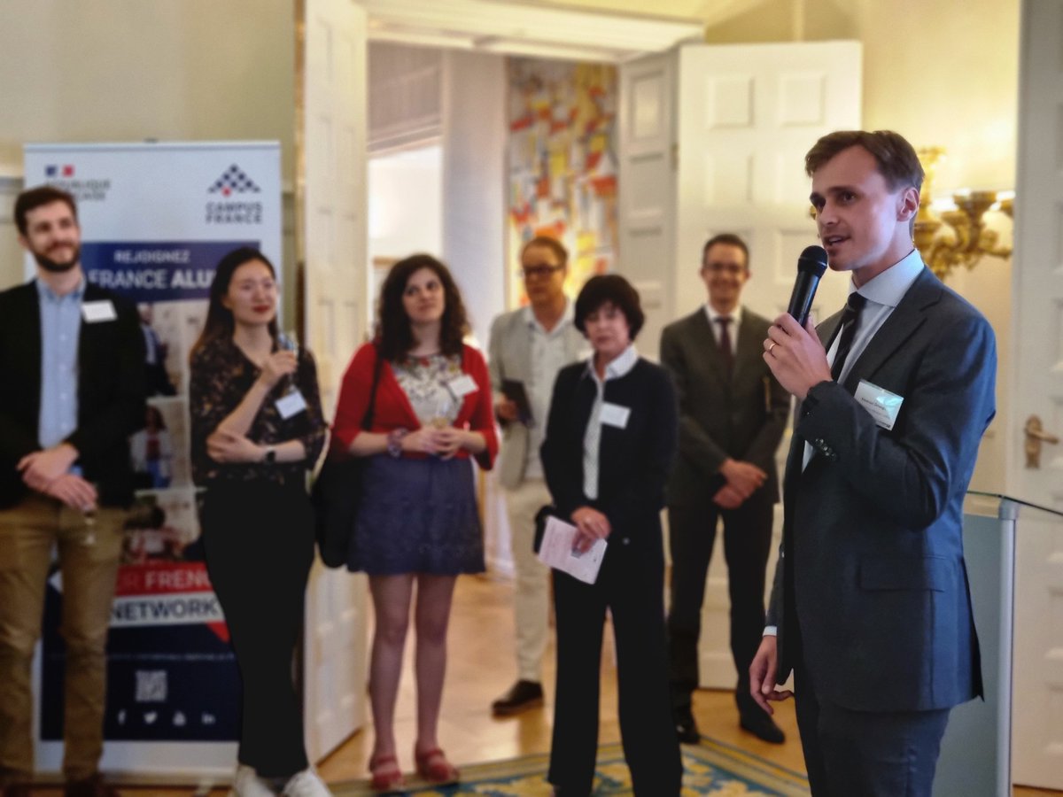 IF_Suede's tweet photo. Today, @CFSverige welcomed Alumni from 🇫🇷 institutions of higher education in 🇸🇪 to an alumni🍸 at the French Residence in Stockholm. 

Tonight's speakers: 
🔹@emanuelorten, Political Advisor at the Prime Minister's office 
🔹David Ashton, France Excellence Europa Laureate https://t.co/5pbblntdSW