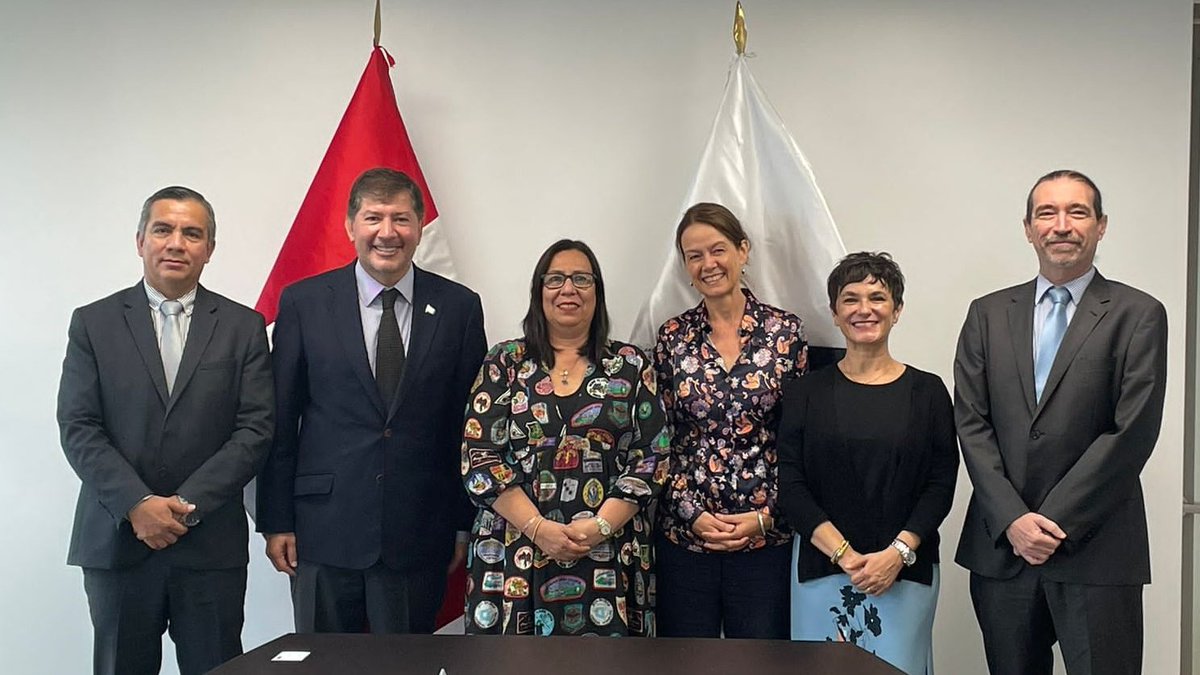 FAOPERU's tweet photo. Con la finalidad de fortalecer el apoyo técnico a @midagriperu se realizó #Hoy una reunión entre la ministra Nelly Paredes con @GarafulicIgor coordinador residente de @ONUPeru y los representantes de  @FAOPERU @WFP_Peru y @IFADespanol https://t.co/e0ysM6M8Ga