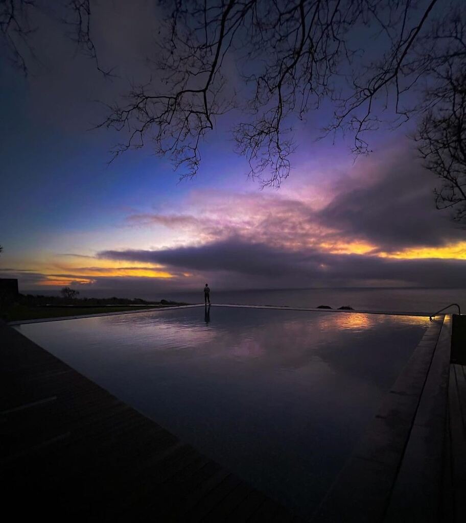 AzoresWhatElse's tweet image. 💢Gostaste do conteúdo??💢 Se sim, deixa um comentário e um like, partilha nas tuas stories e segue a conta do @azoreswhatelse 

Photo by @rita_b_andrade 💜
.
#azoresislands #purple #sunset #swimingpool #beautifulhotels #amazingplaces #beautifulplaces #saomiguel #travelphotogra…