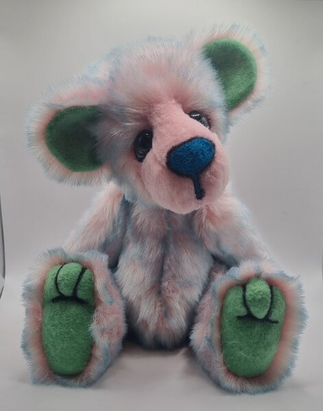 Bear by Shells bears bearpile.com/t/342790  #teddies #OOAKbears #bear