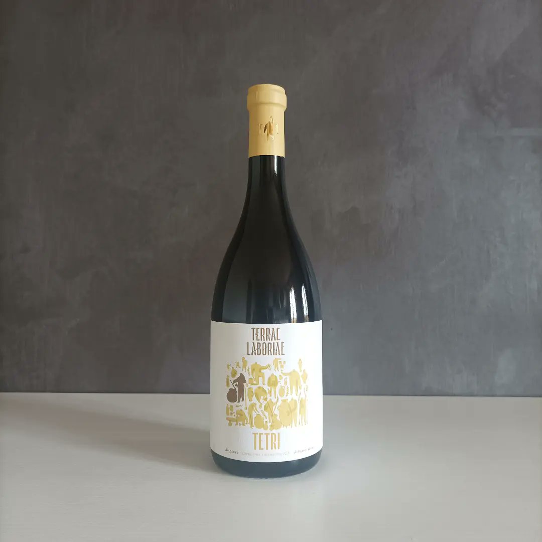 ViniNaturali's tweet photo. Scopri i vini naturali georgiani di Terrae Laboriae: bianco Tetri, orange Speri e rosso Teli. Tesori del metodo georgiano. 🇬🇪🍷#TerraeLaboriae #ViniNaturali #MetodoGeorgiano #Tetri #Speri #Teli #VinoBianco #VinoArancione #VinoRosso #TradizioneGeorgiana #ViniUnici #metodogeorgiano https://t.co/6EUQPDdPSt