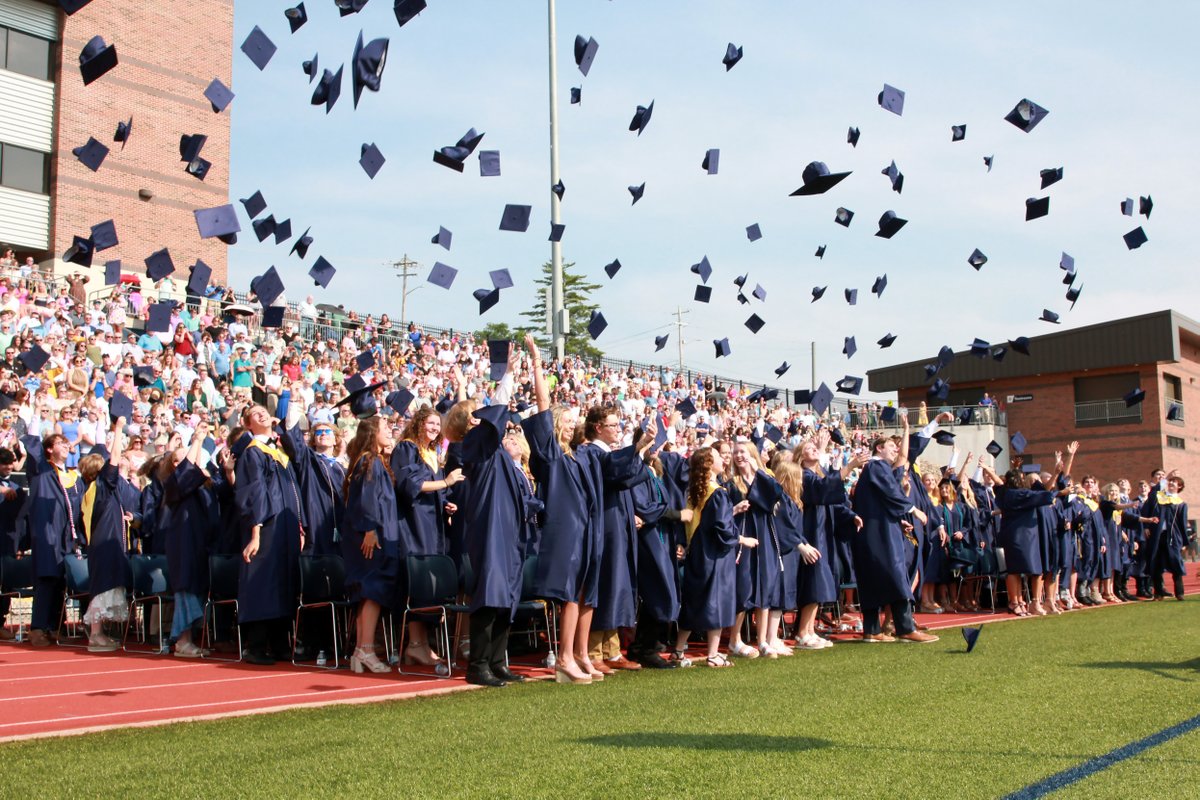 Helias Catholic High School tweet media