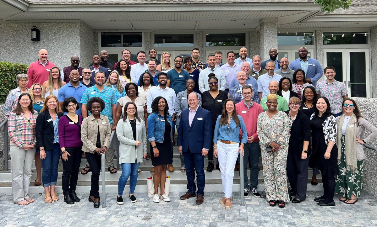 zacwest81's tweet photo. The @leadershipjax Class of ‘23 has officially graduated.
.
What an amazing experience to learn and grow as a leader while representing KIPP Jacksonville Public Schools. Grateful for a new community of friends and change makers in our city. Turn up ‘23! https://t.co/rcVgB0bCQW