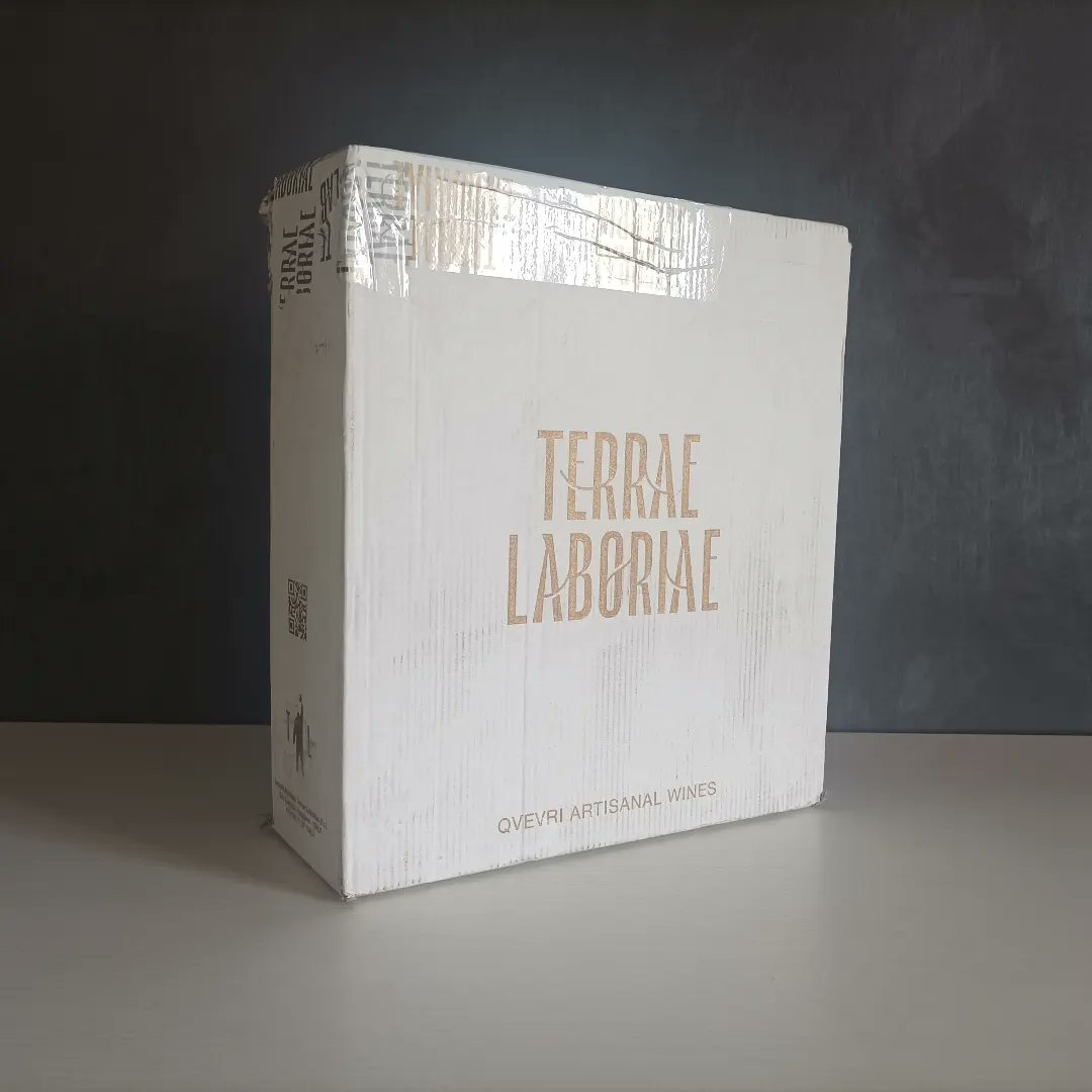ViniNaturali's tweet photo. Discover the Georgian natural wines by Terrae Laboriae: Tetri white, Speri orange, and Teli red. Treasures of the Georgian method. 🇬🇪🍷 #TerraeLaboriae #NaturalWines #GeorgianMethod #Tetri #Speri #Teli #WhiteWine #OrangeWine #RedWine #GeorgianTradition #UniqueWines https://t.co/34B6pdigdV