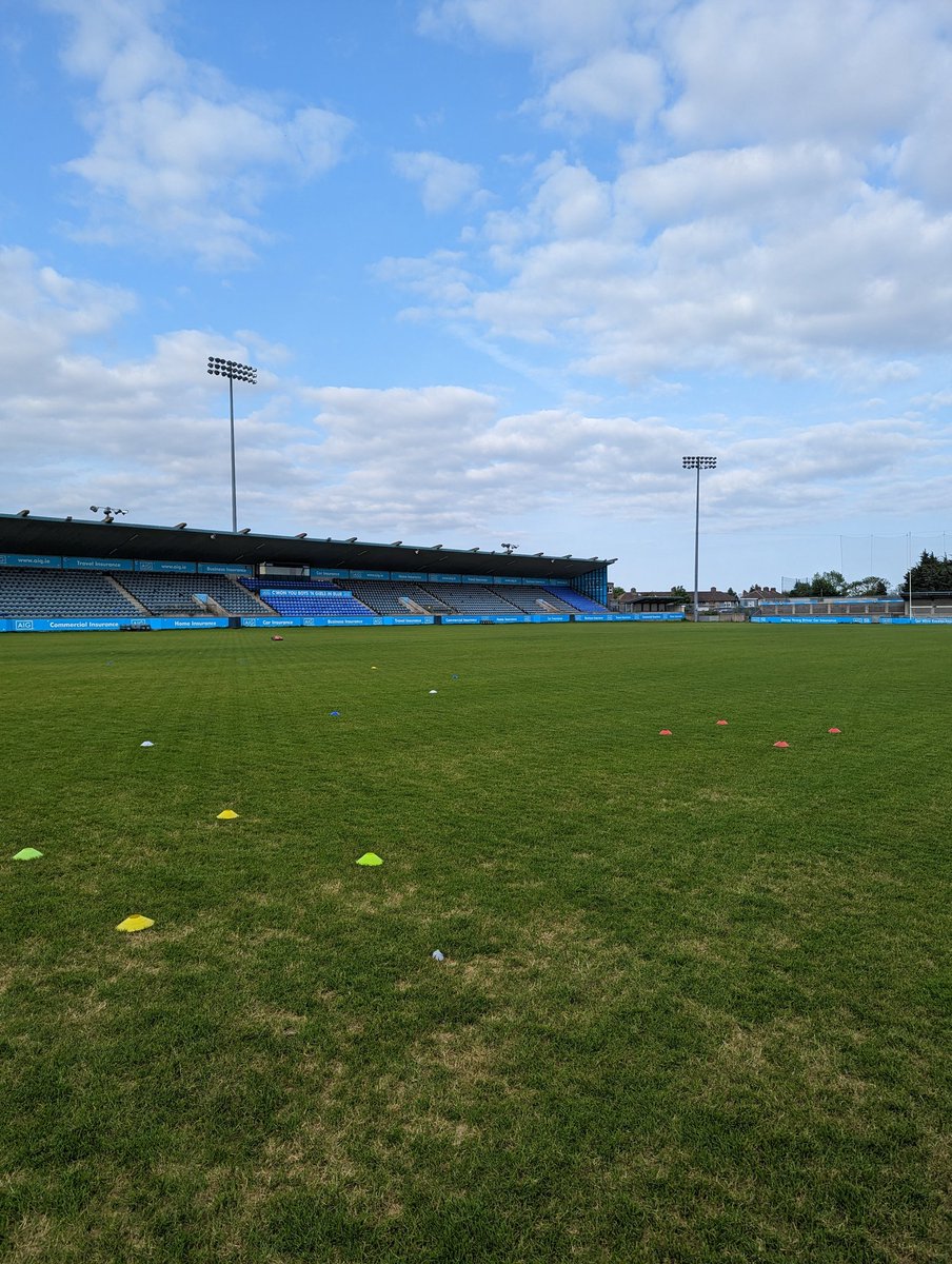 MarkBren13's tweet photo. Nothing develops coaches like coaching. Final day of our first centralized course at the sun soaked Parnell Park. One of my better experiences of being on this pitch.
@DublinGAACoach #GAA #coachdeveloping https://t.co/i3UUmA3w97