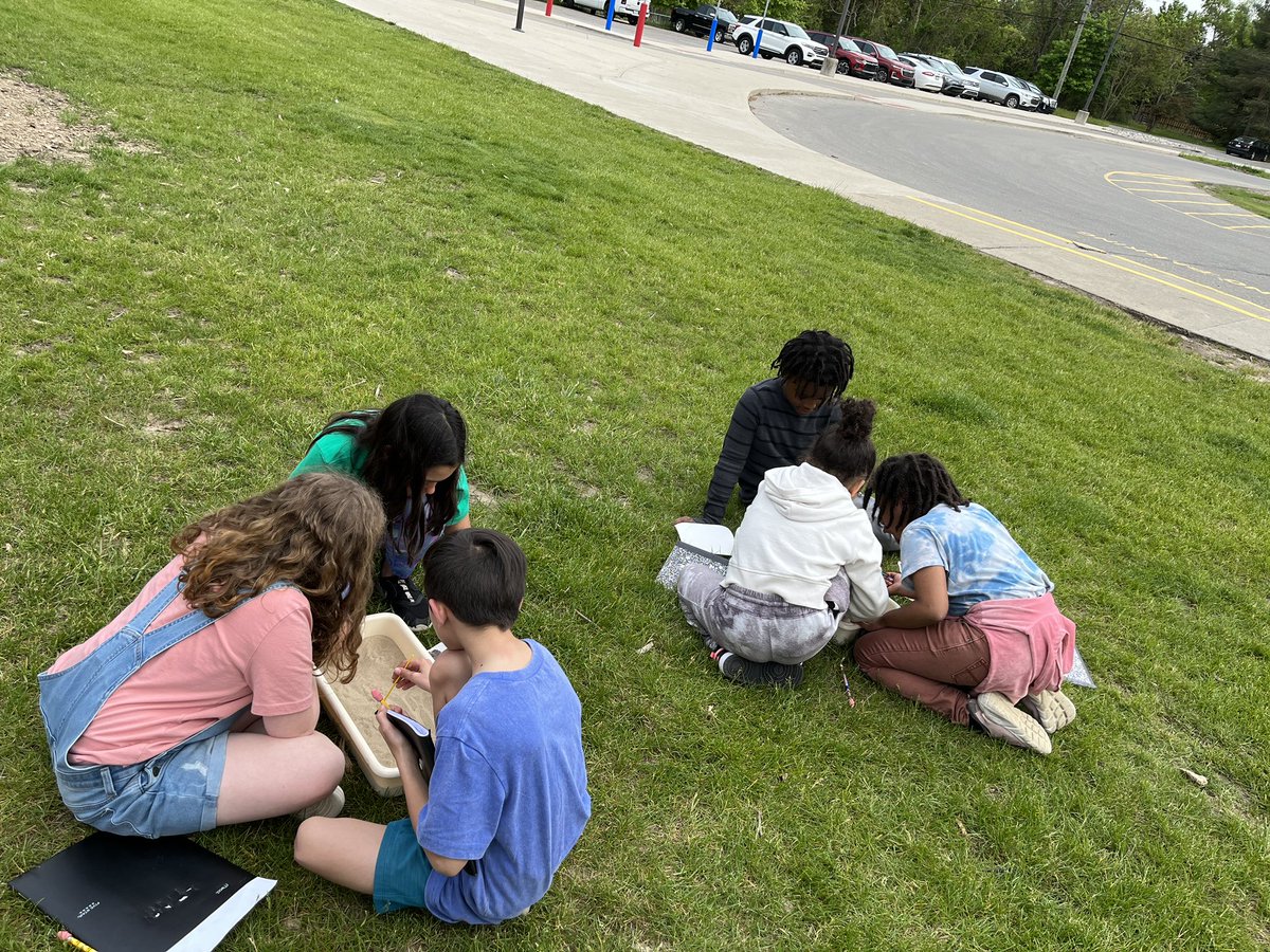 Kari Robbins tweet media