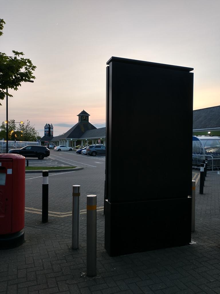 Another dramatic shift in human evolution about to be triggered by inscrutable alien intervention in a Tesco  Extra car park in Milton Keynes...