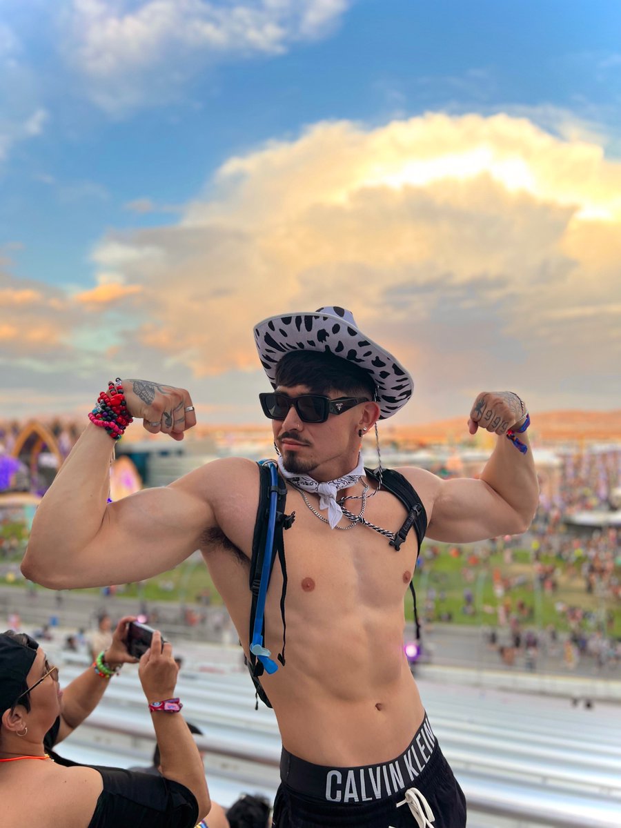 Andrew Tapia on Twitter: "EDC BABYYY 🔥"