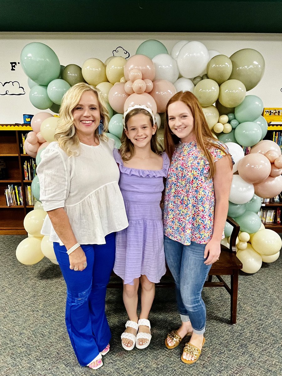 CantonElem tweet media