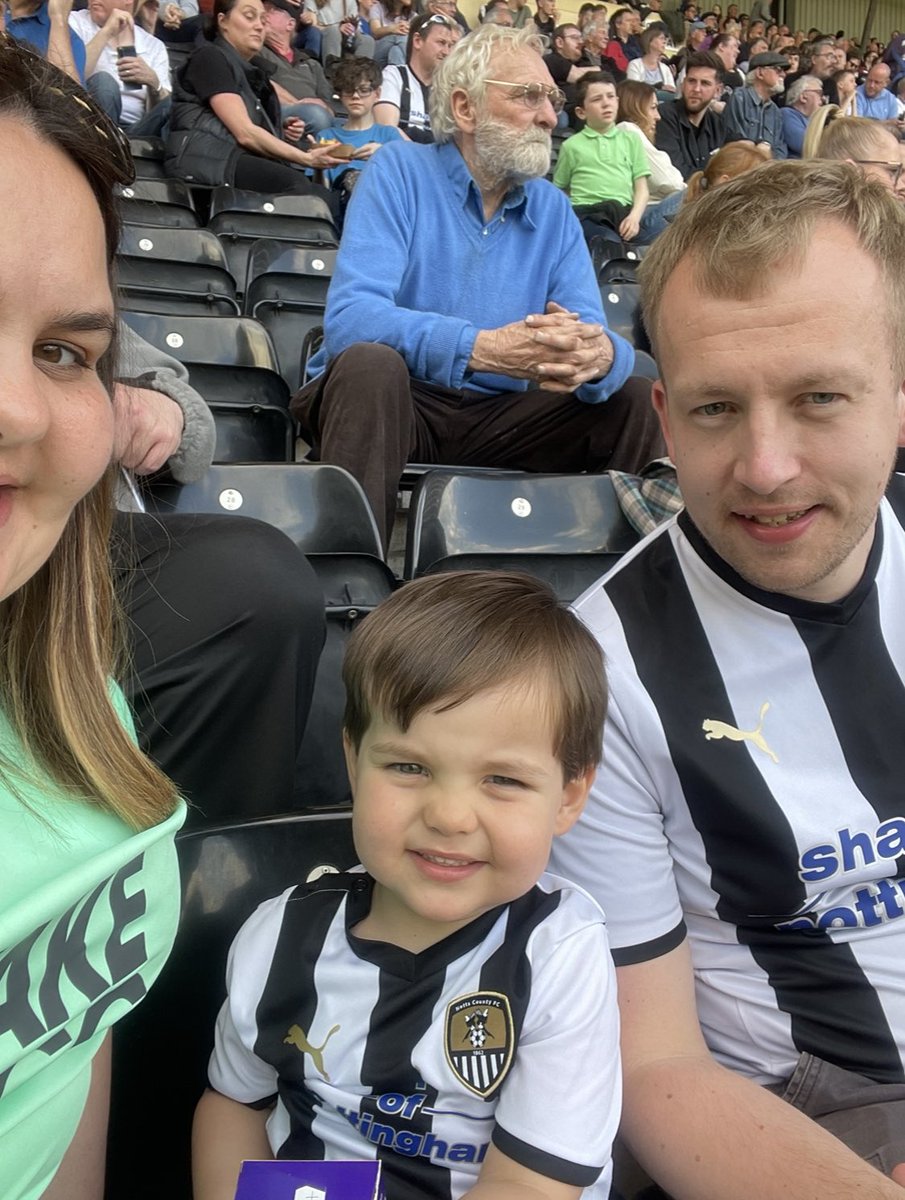 Jezza_NCFC's tweet photo. @Official_NCFC @TheVanaramaNL Memories (6) A great 4-1 victory against @officialKLtown 15th April 2022! Harry enjoyed the Easter eggs that were given out too! #NCFC ⚫️⚪️⚫️⚪️ ⚽️ https://t.co/aPO0EHNPhA