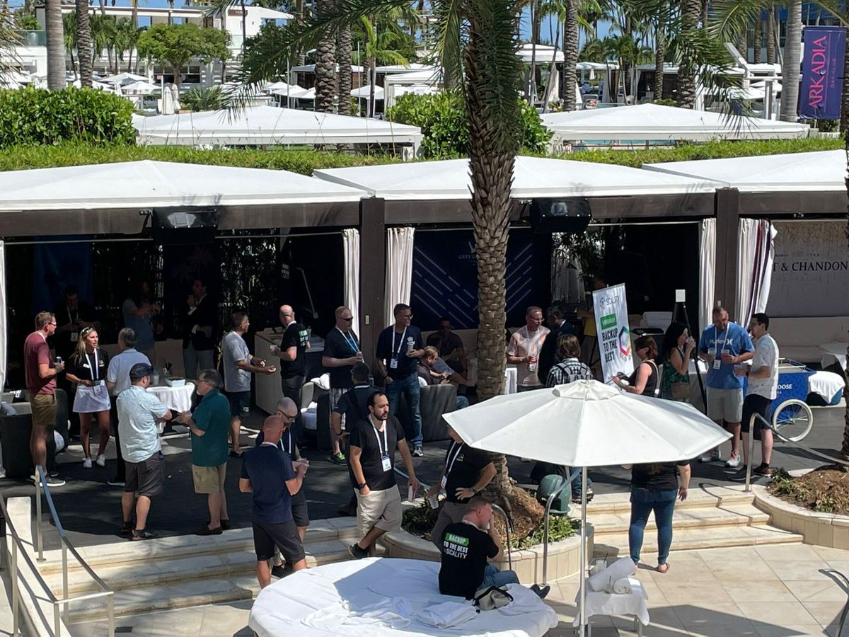 scality's tweet image. Come join the fun #VeeamOn Miami!  Have a few cocktails on us in Cabana #6.  Fun times with the best in #objectstorage #backup.