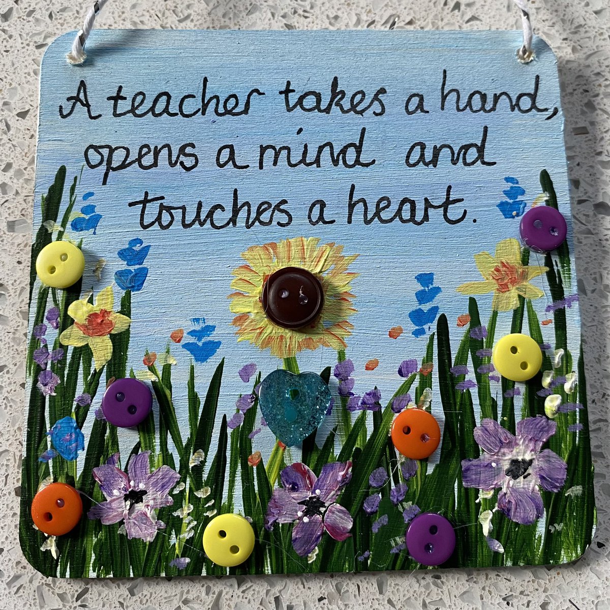ButtonNet's tweet photo. TEACHER/TA/SCHOOL STAFF GIFTS…

Hand painted Acrylic on small wooden hanging plaques 10cm x 10cm. 
Different designs available 
£5 each 

Orders taken
Can be posted for postage and packing.

#handmadewithlove #buttonart #painting #worksop #innorthnotts https://t.co/i9OevhNoMn