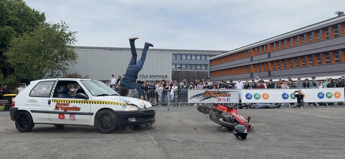 Notre crash test scooter à Lisieux dans le Calvados afin de sensibiliser les lycéens aux risques routiers. <a href="/RouteZerotracas/">La Route Zérotracas</a> <a href="/MMAssurances/">MMA</a> <a href="/Prefet14/">Préfet du Calvados</a> <a href="/RoutePlusSure/">Sécurité routière</a> <a href="/shark_helmets/">SHARK Helmets</a> <a href="/BeringMoto/">Bering</a>