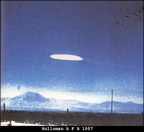 TheExtLife's tweet photo. Foto tirada em 16 de outubro de 1957 por Ella Louise Fortune, próximo a Base Aérea de Holloman (Novo México, EUA).

#Vidaextraterrestre #Extraterrestres #Astrobiologia #Pesquisa #Ciência #Ovni #Ovnitwitter #Ovnis #Ufo #UfoTwitter #Ufos #Uap #UapTwitter #Uaps #Uapsighting https://t.co/4joOjr0qFR
